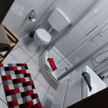 היינסברג Ferienwohnung Villa Del Viola Leonardo Apartment מראה חיצוני תמונה